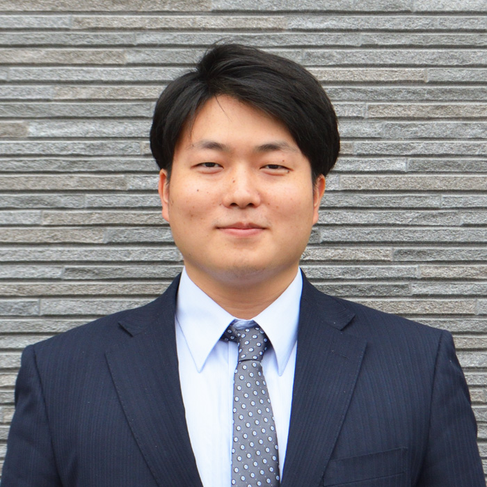 スタッフ紹介